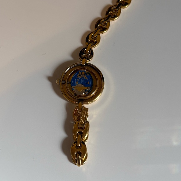 Gucci Interchangeable Bezel Watch - Picture 5 of 5